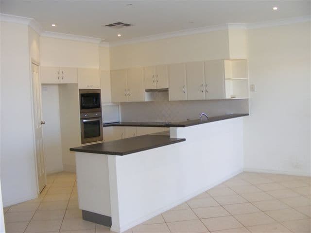 82 Gilmore Crescent, WALLAROO SA 5556, Wallaroo - Thumbnail 3
