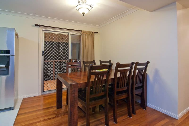 4 Landsborough Street, ROCHEDALE SOUTH QLD 4123, Rochedale South - Thumbnail 4