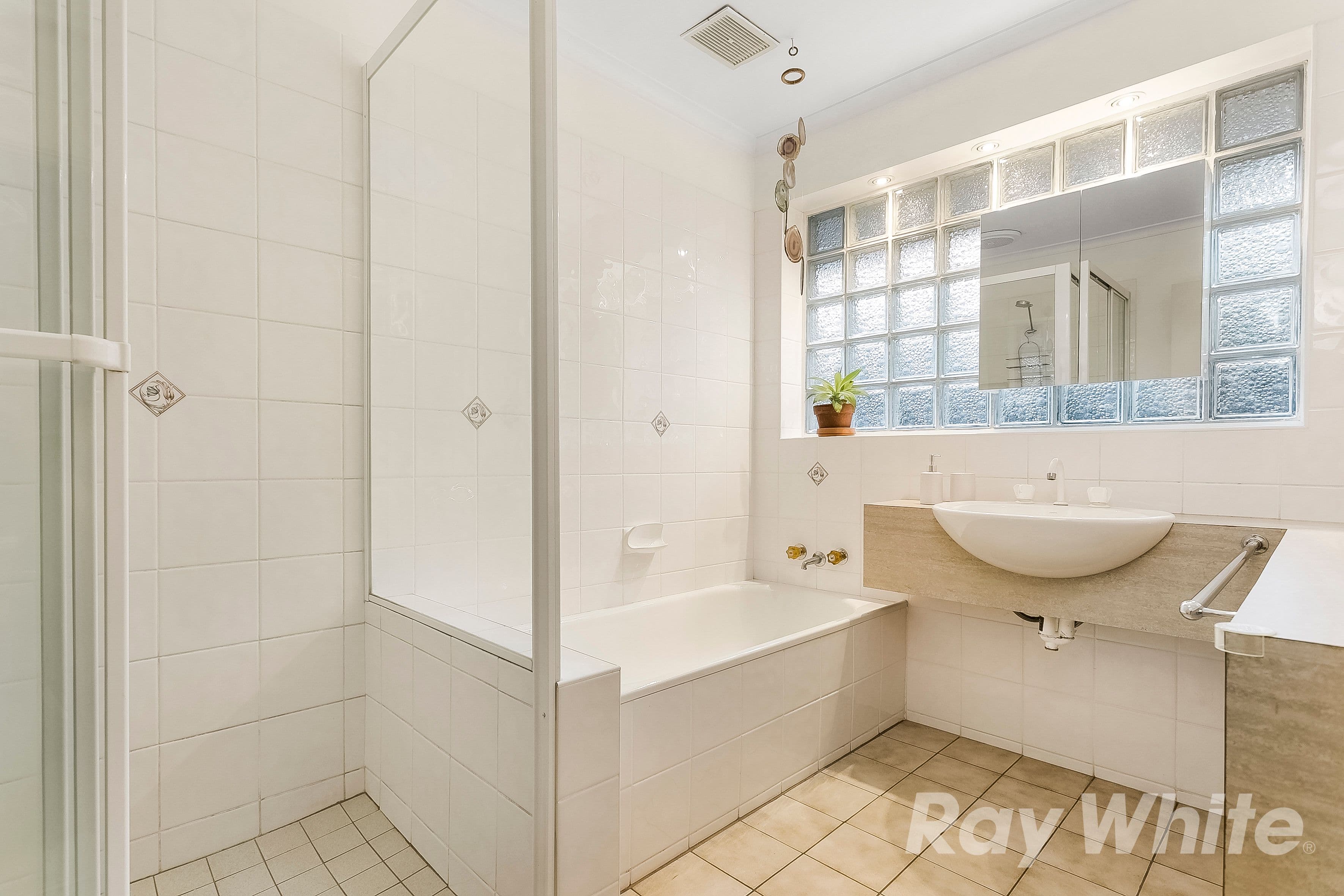 988 Waverley Road, Wheelers Hill VIC 3150, Wheelers Hill - Thumbnail 6