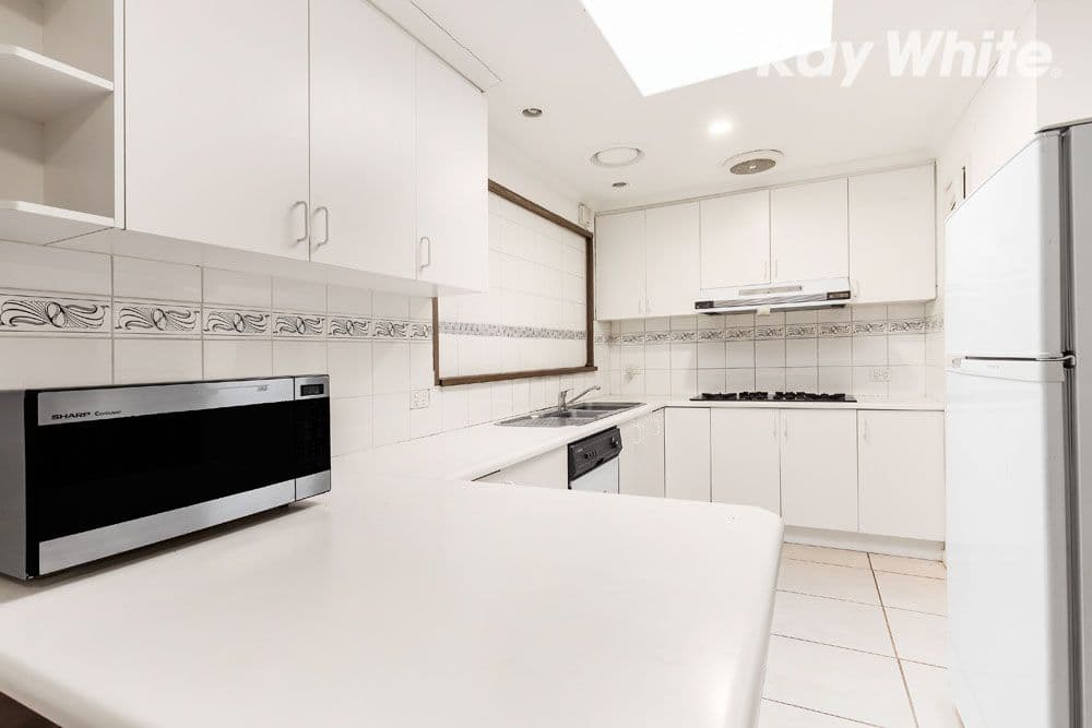 4 Tarata Court, Bundoora VIC 3083, Bundoora - Thumbnail 3