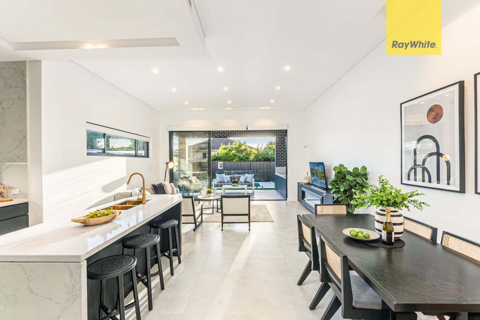 4A Harvey Avenue, Padstow NSW 2211, Padstow - Thumbnail 2
