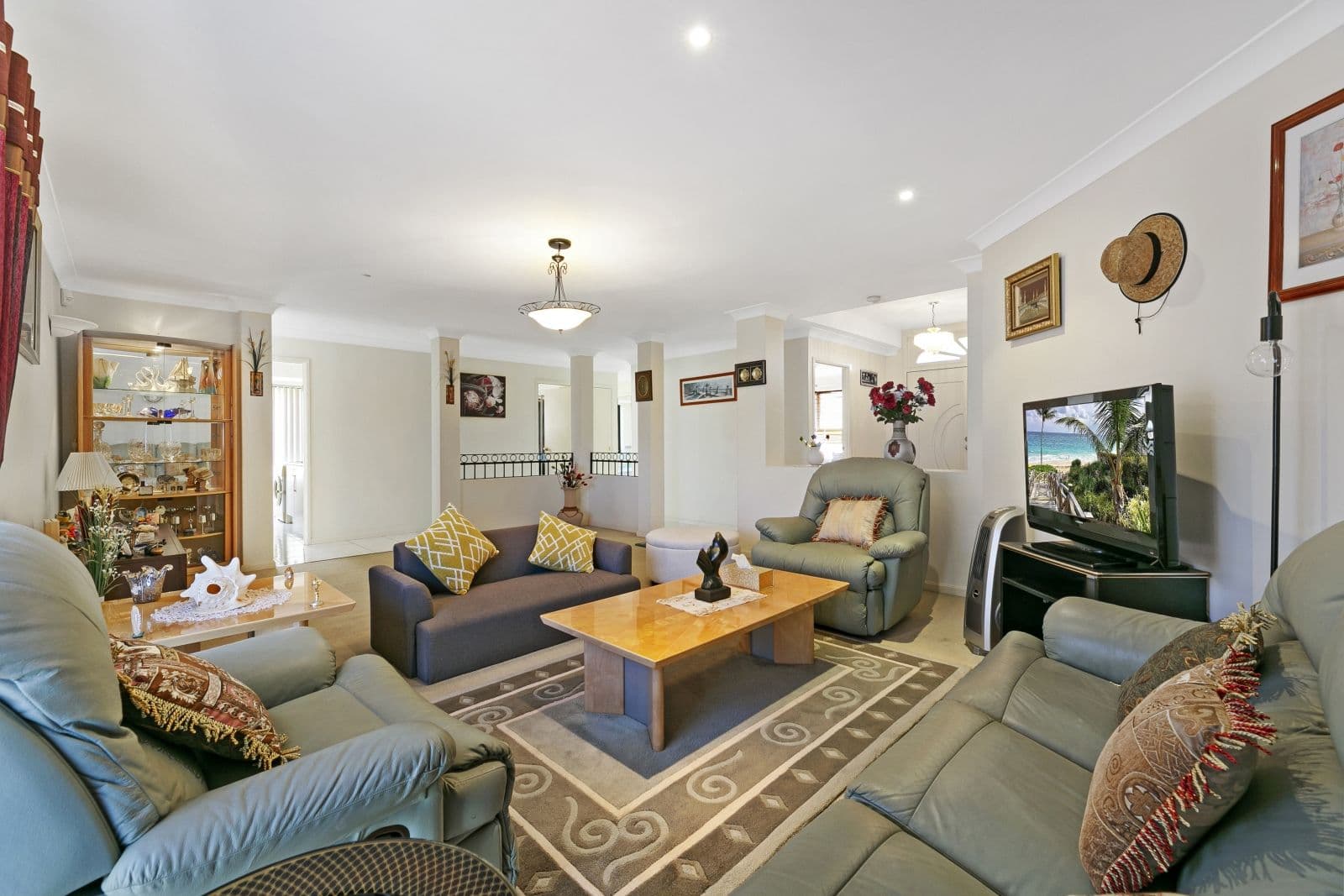 30 Santa Isobel Boulevard, Pacific Pines QLD 4211, Pacific Pines - Thumbnail 3
