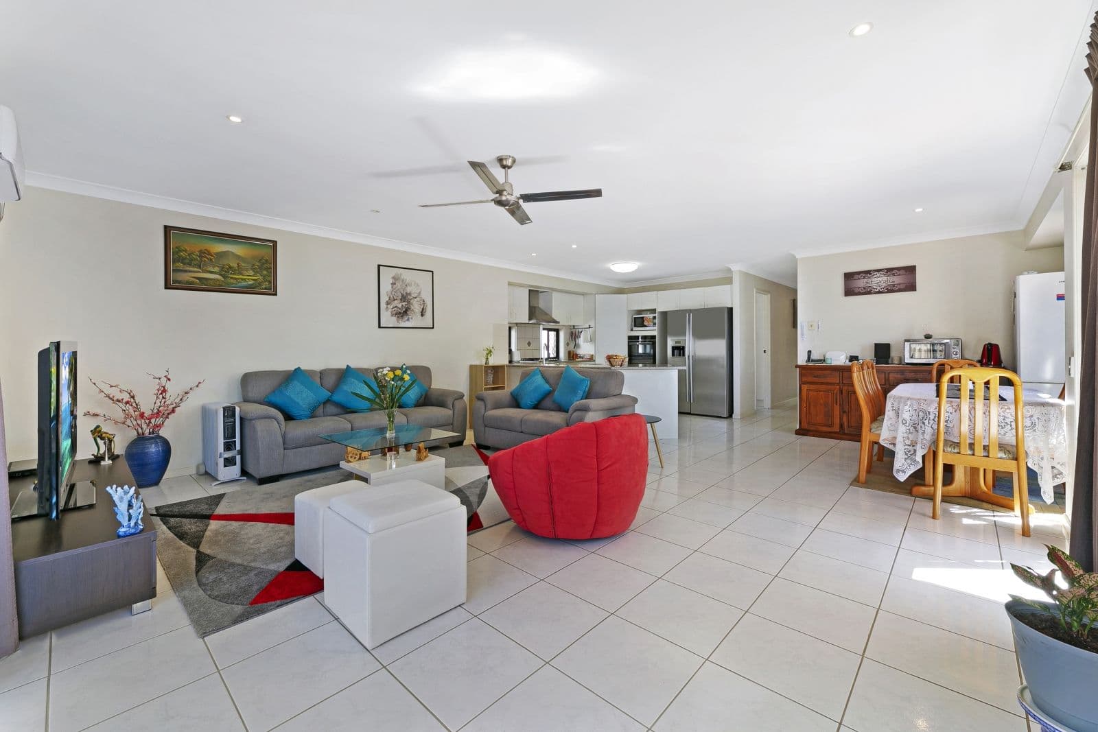 30 Santa Isobel Boulevard, Pacific Pines QLD 4211, Pacific Pines - Thumbnail 8