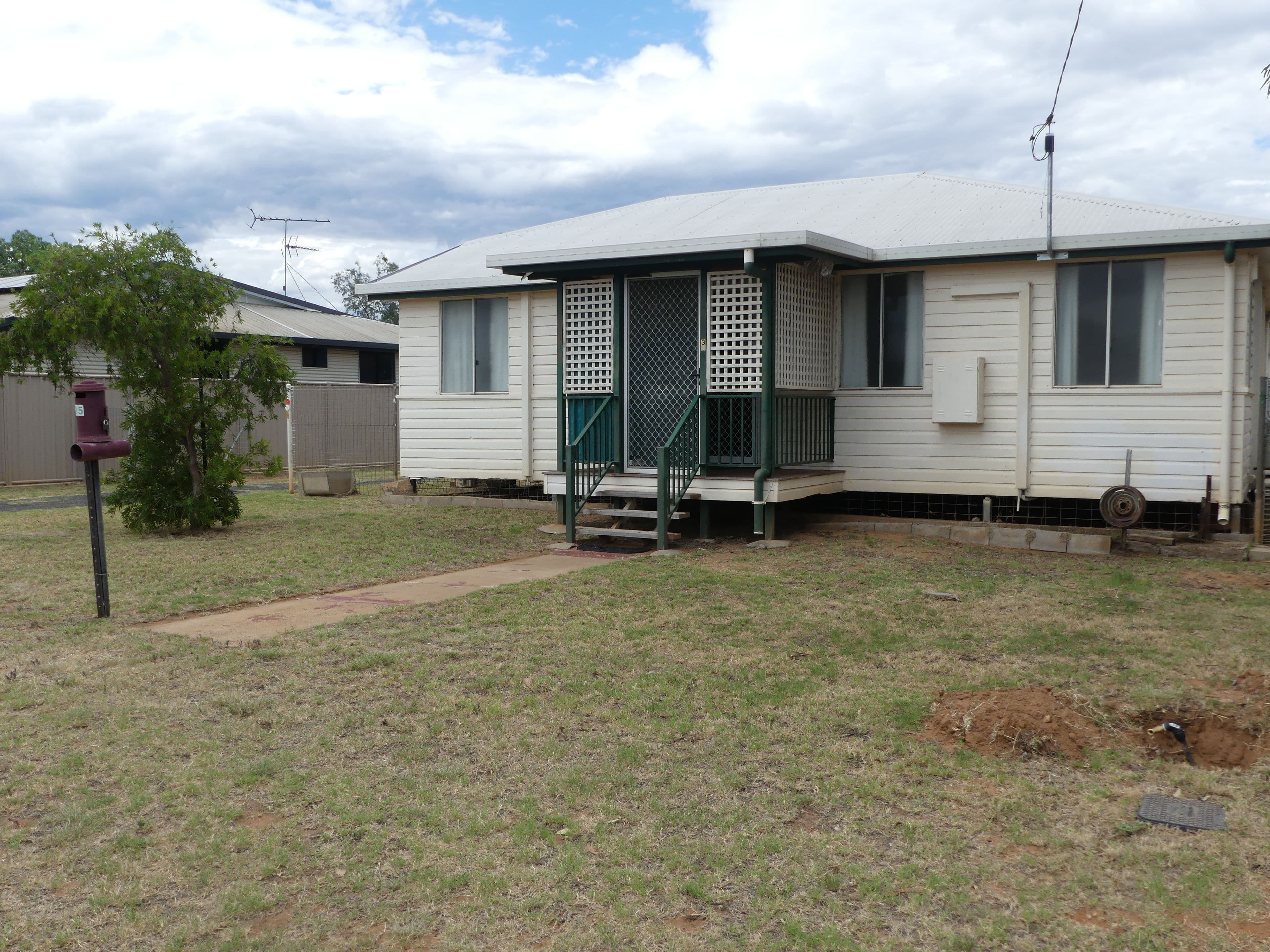 35 Sturt Street, Charleville QLD 4470, Charleville - Thumbnail 2
