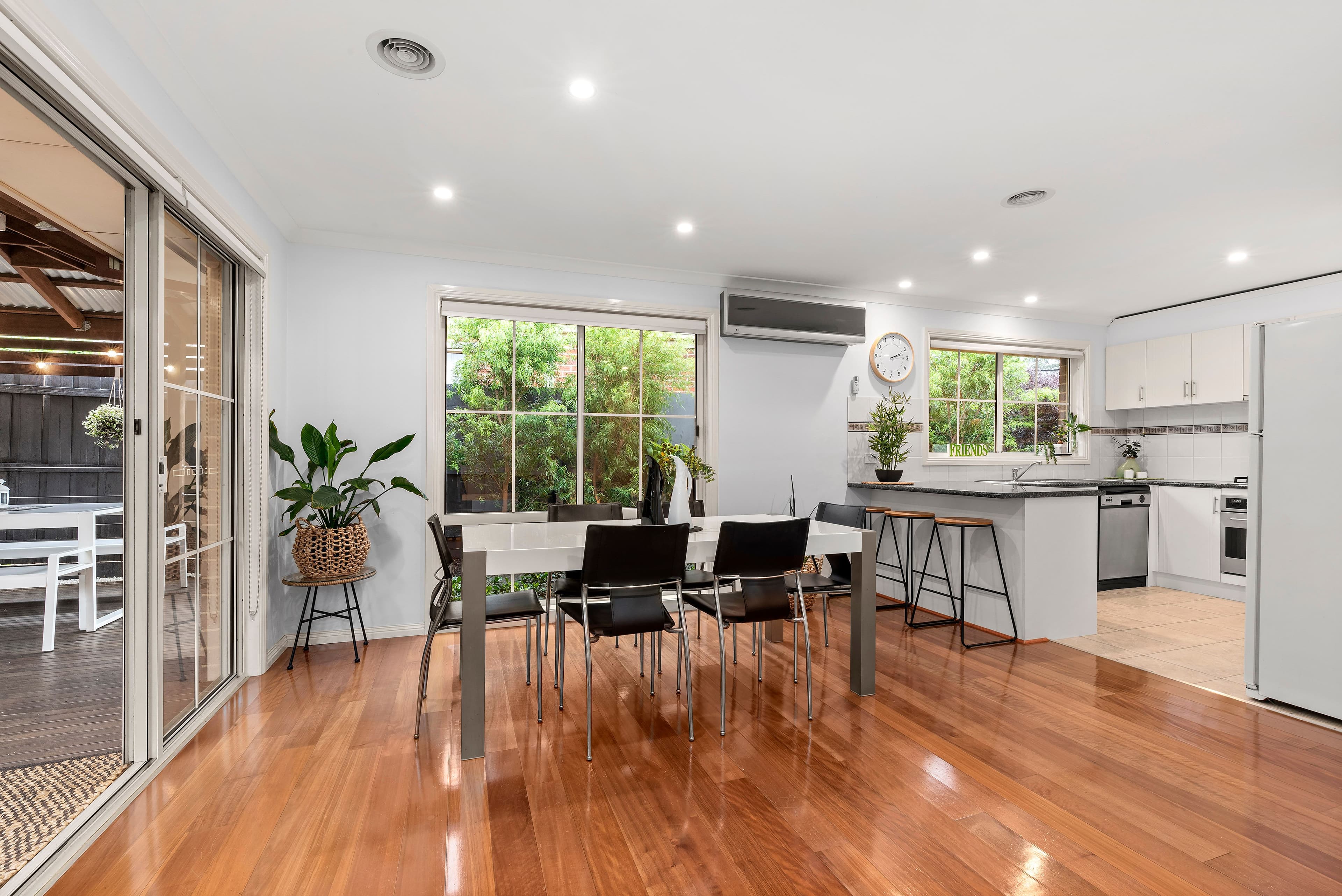 12 Canterbury Close, Rowville VIC 3178, Rowville - Thumbnail 3