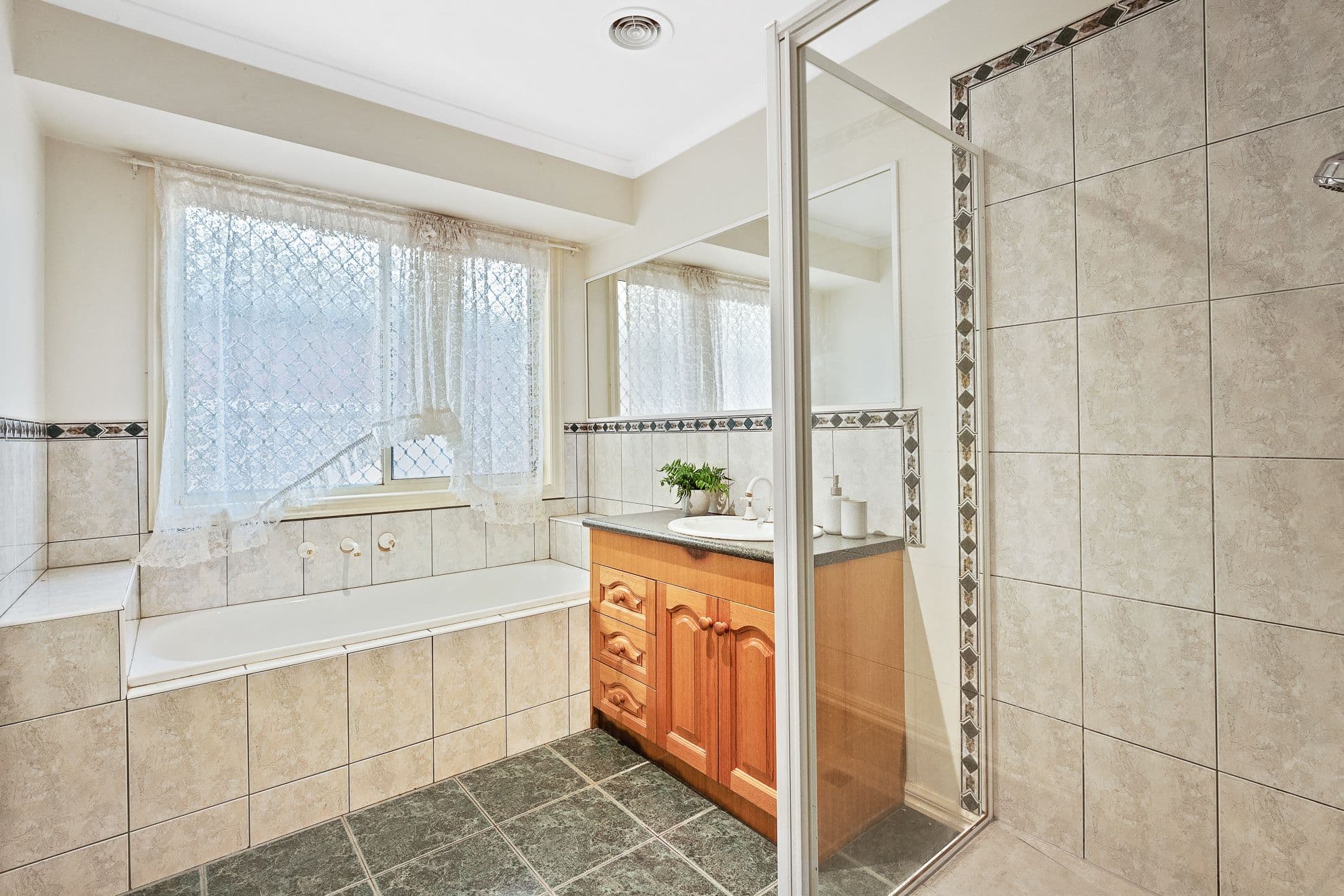 3 Cooks Way, Taylors Hill VIC 3037, Taylors Hill - Thumbnail 4