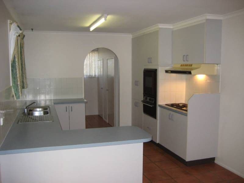 1 Kauri Drive, GLADSTONE QLD 4680, Gladstone - Thumbnail 2