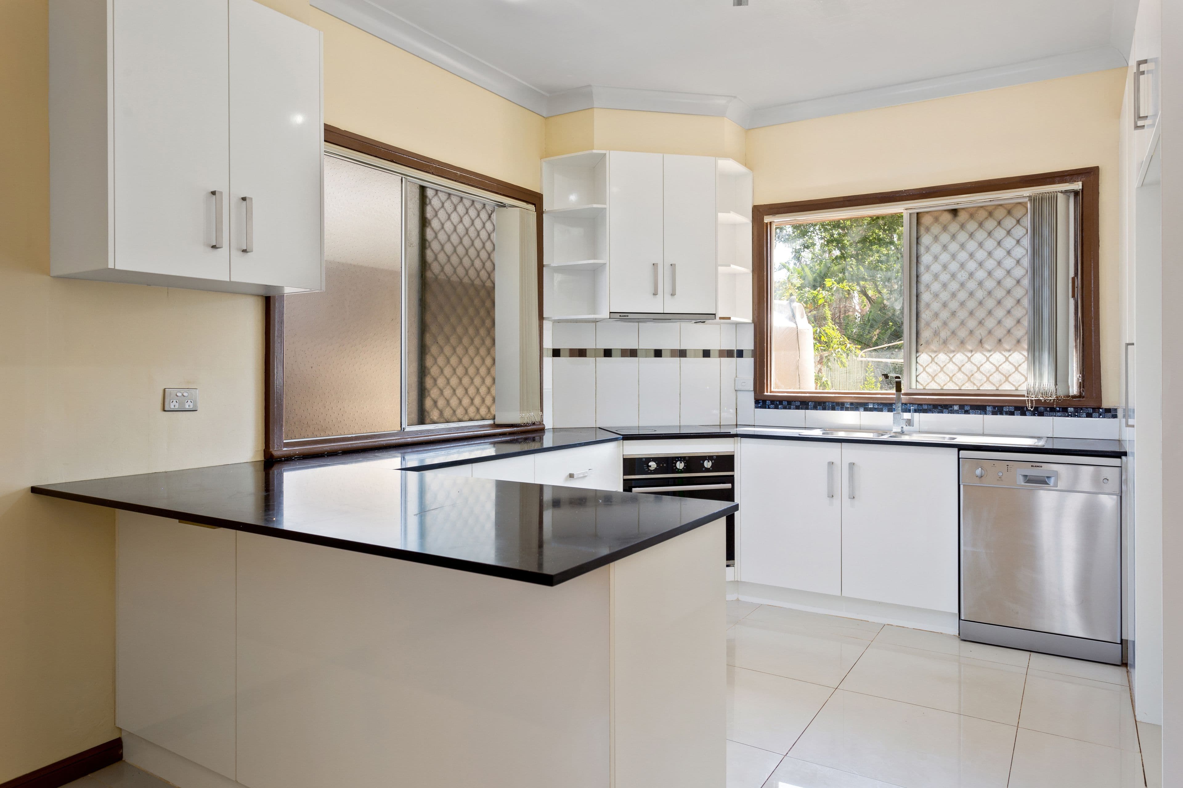 37 Justin Street, Harristown QLD 4350, Harristown - Thumbnail 2