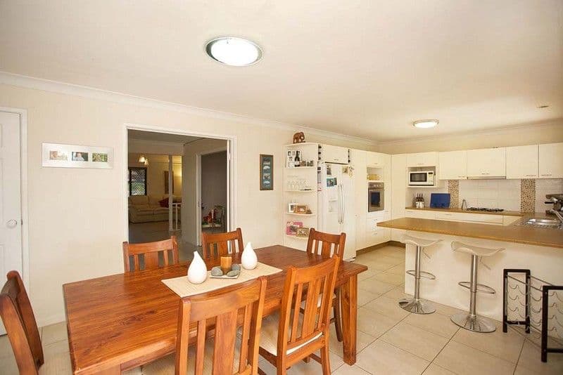 8 Koola Street, WISHART QLD 4122, Wishart - Thumbnail 5