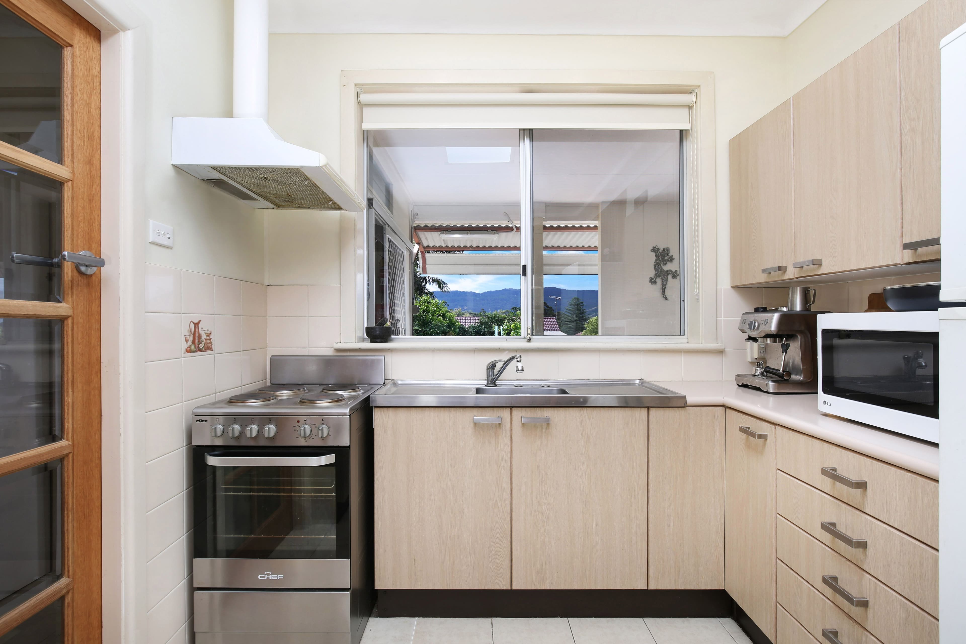 40 Beverley Avenue, Unanderra NSW 2526, Unanderra - Thumbnail 2