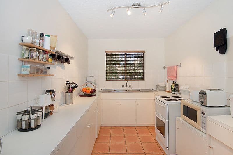 10 Stopford Street, WOOLOOWIN QLD 4030, Wooloowin - Thumbnail 2