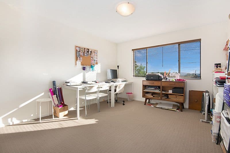 10 Stopford Street, WOOLOOWIN QLD 4030, Wooloowin - Thumbnail 5