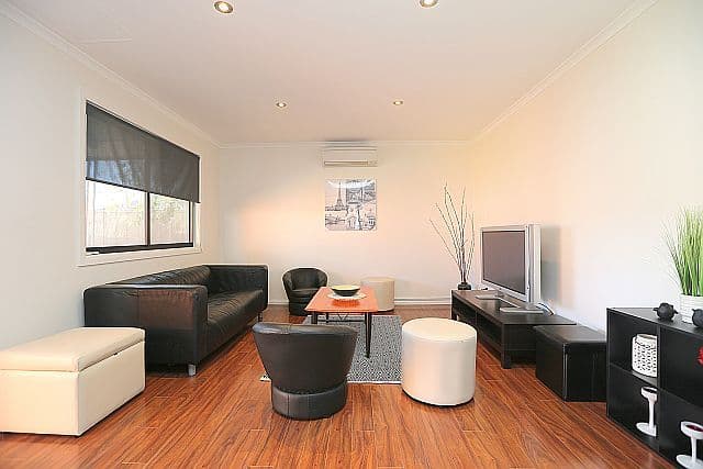 10 Dawn Avenue, CHESTER HILL NSW 2162, Chester Hill - Thumbnail 2