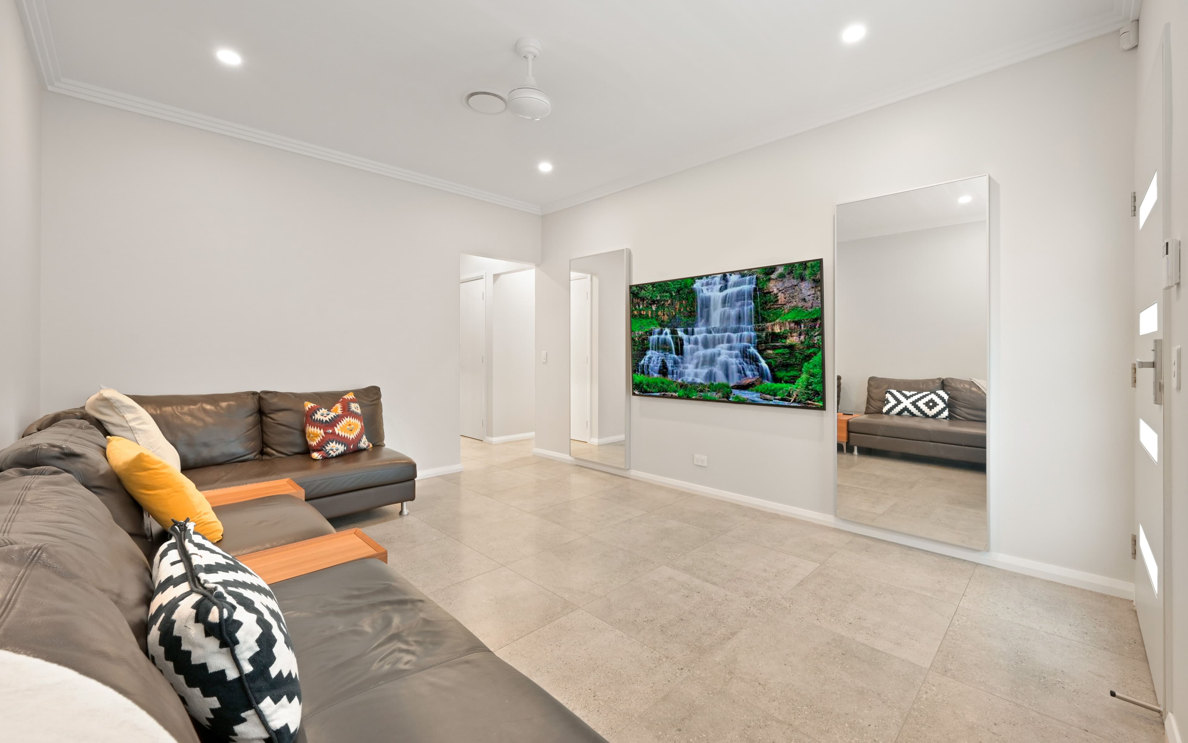 5/2 Wire Lane, Camden South NSW 2570, Camden South - Thumbnail 2