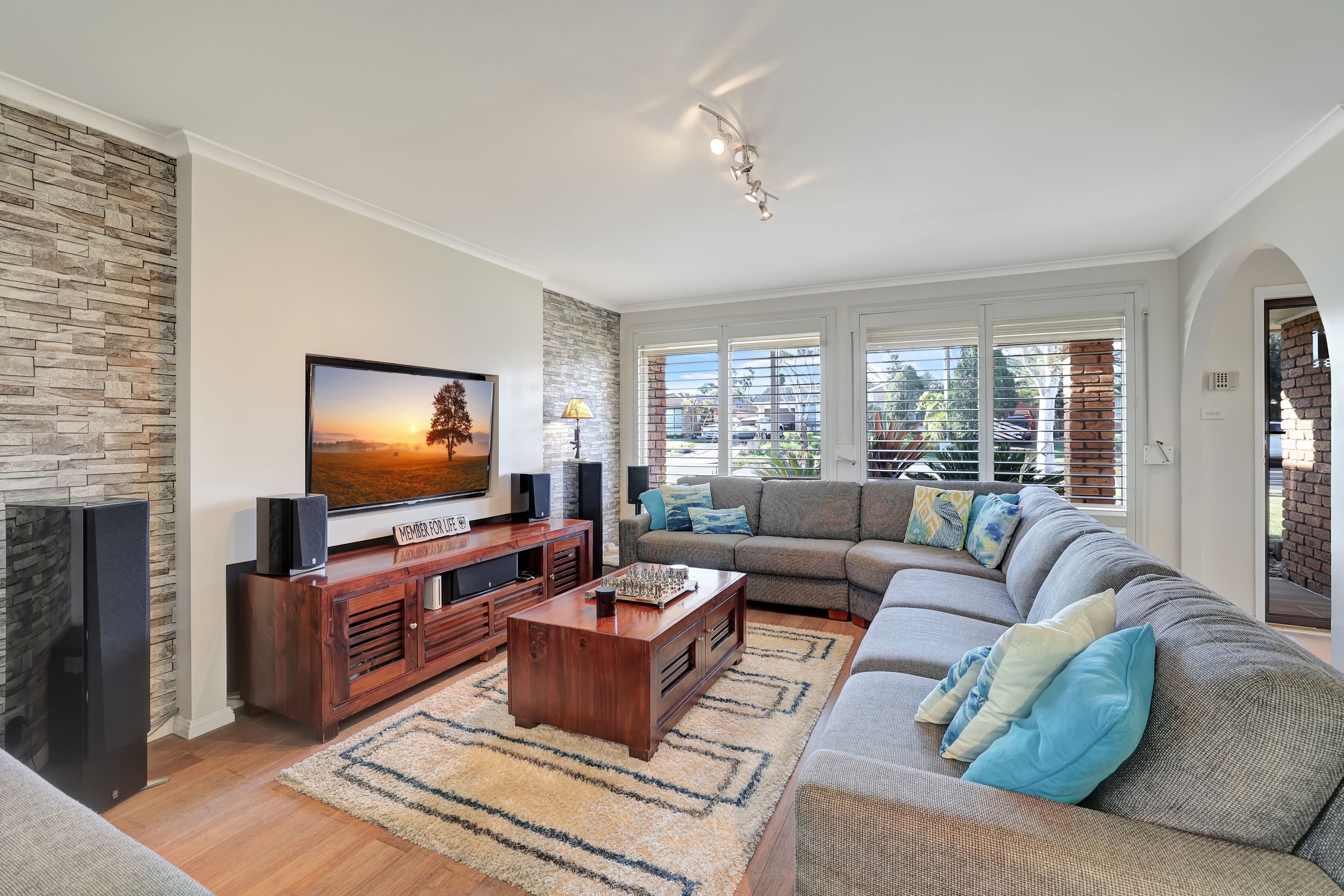 8 Hinchinbrook Drive, Hinchinbrook NSW 2168, Hinchinbrook - Thumbnail 2