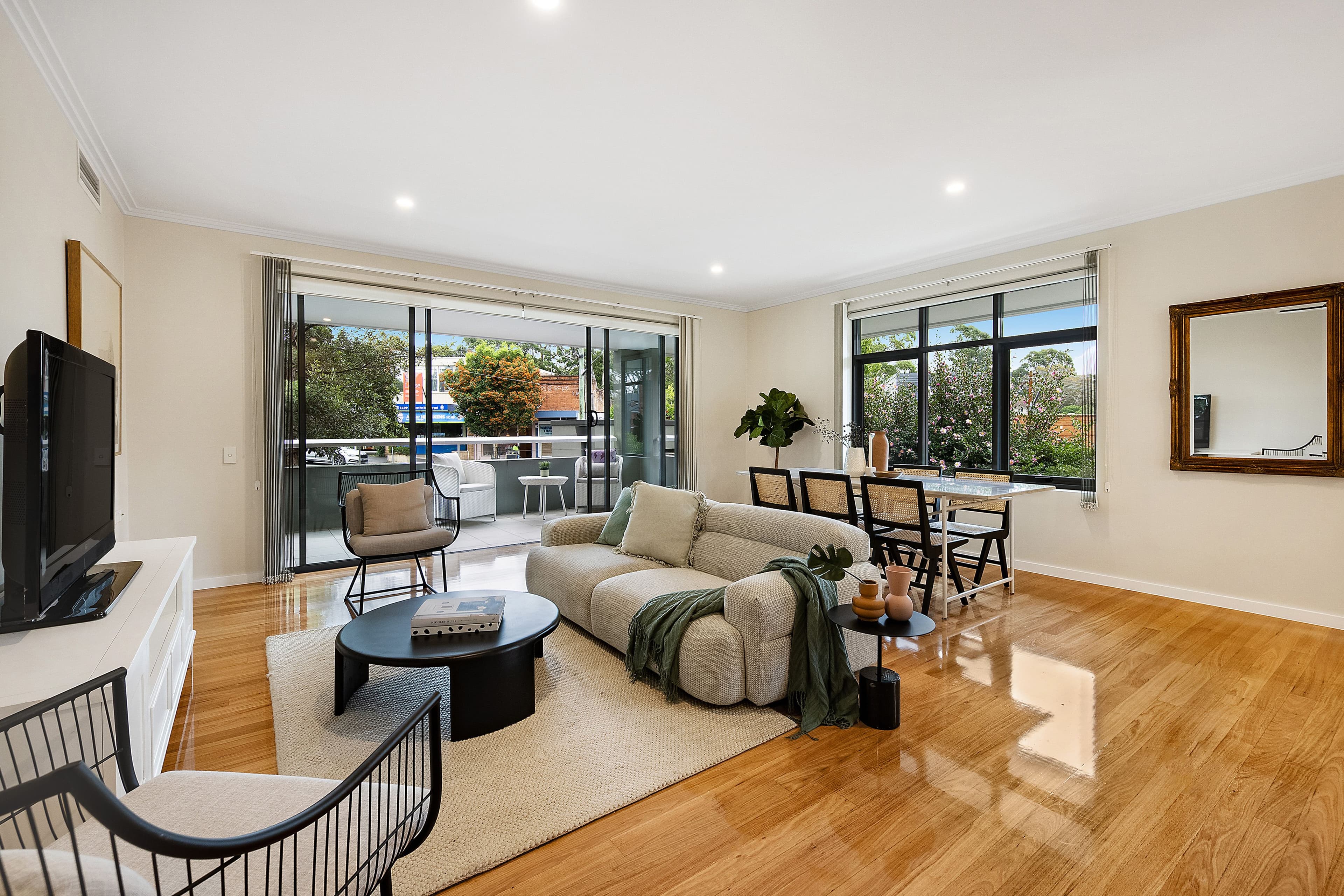 4 Redleaf Avenue, Wahroonga NSW 2076, Wahroonga - Image 1