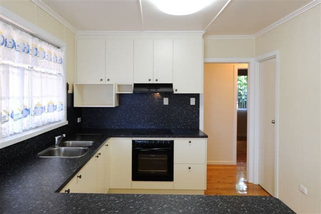 24 McNamara Street, CENTENARY HEIGHTS QLD 4350, Centenary Heights - Thumbnail 2