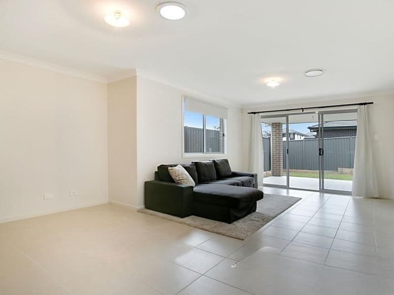 16 Juliana Street, JORDAN SPRINGS NSW 2747, Jordan Springs - Thumbnail 2
