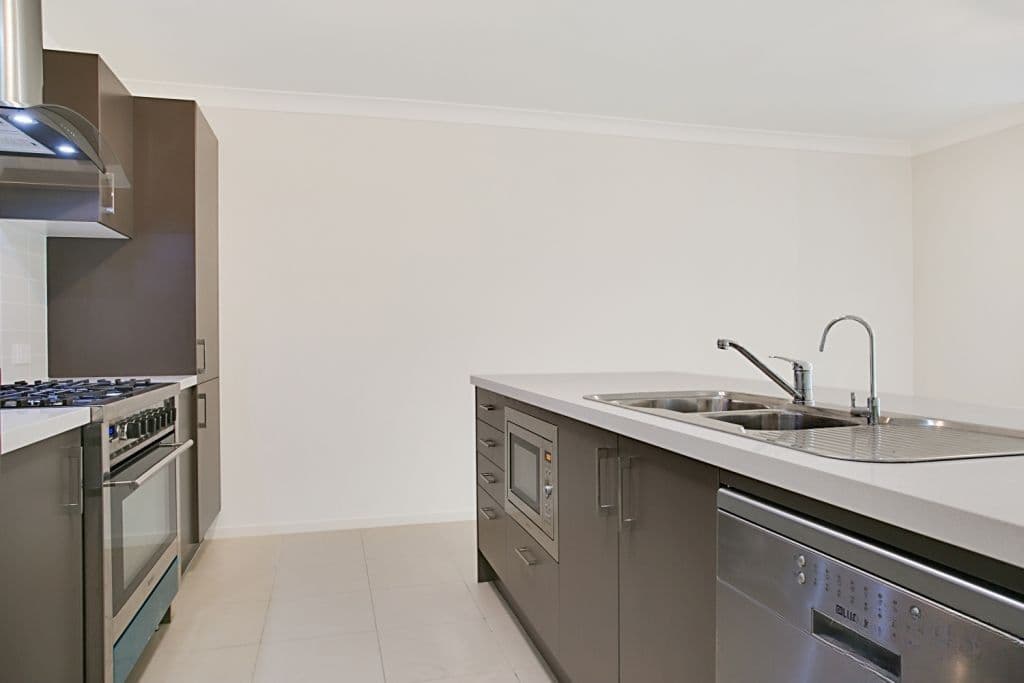 16 Juliana Street, JORDAN SPRINGS NSW 2747, Jordan Springs - Thumbnail 3