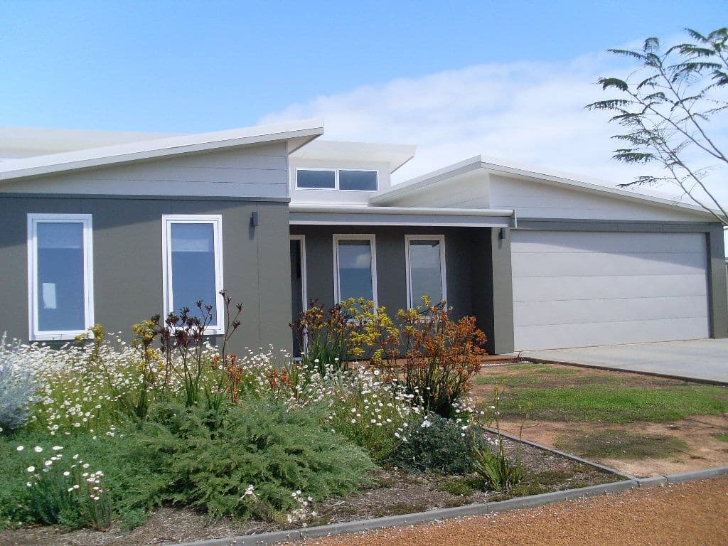 10 Glenfin Street, UTAKARRA WA 6530, Utakarra - Image 1