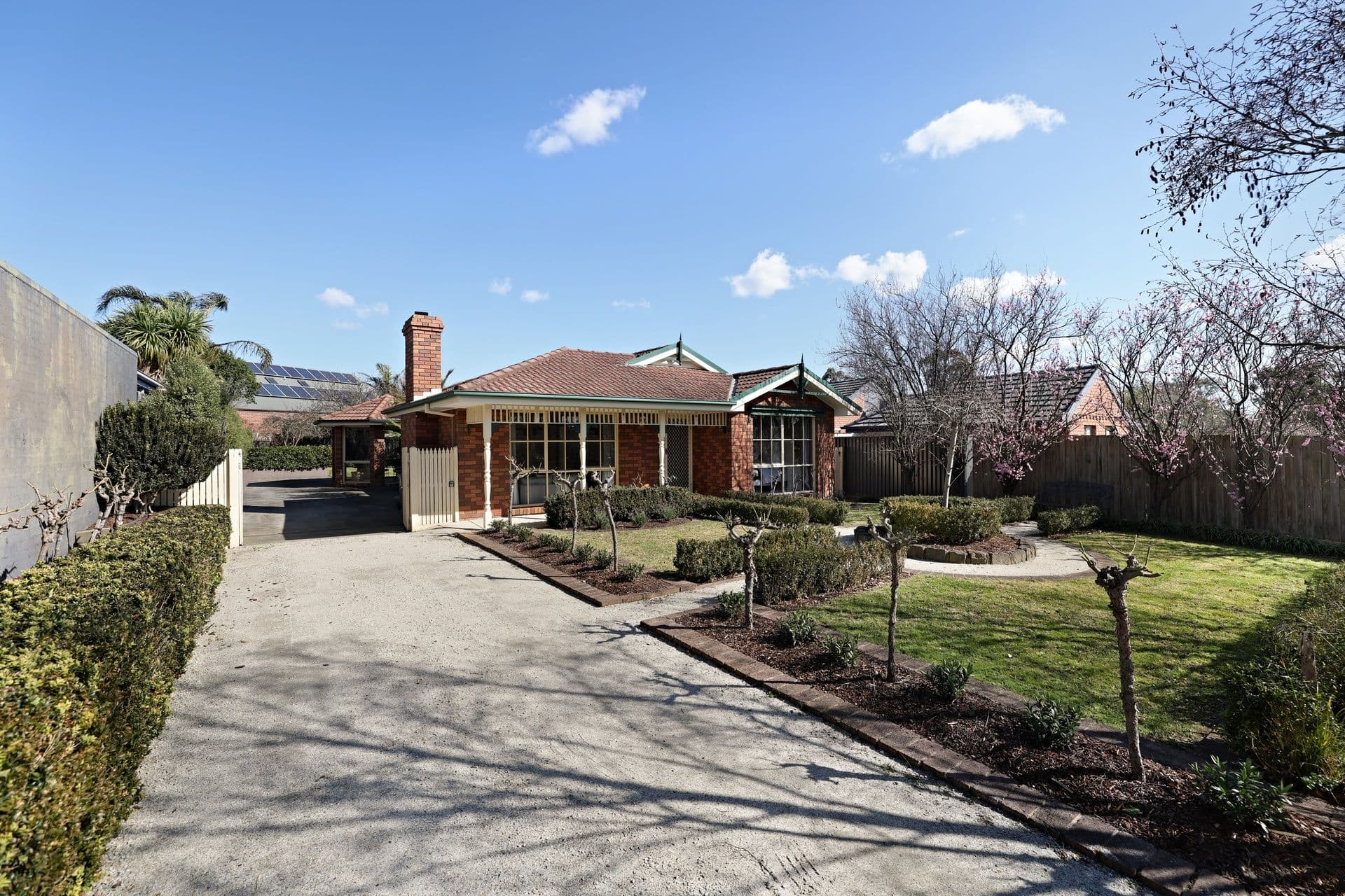 64 Willslie Crescent, Berwick VIC 3806, Berwick - Thumbnail 2