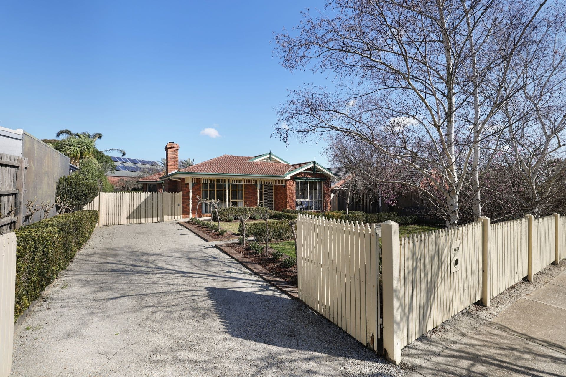 64 Willslie Crescent, Berwick VIC 3806, Berwick - Thumbnail 3
