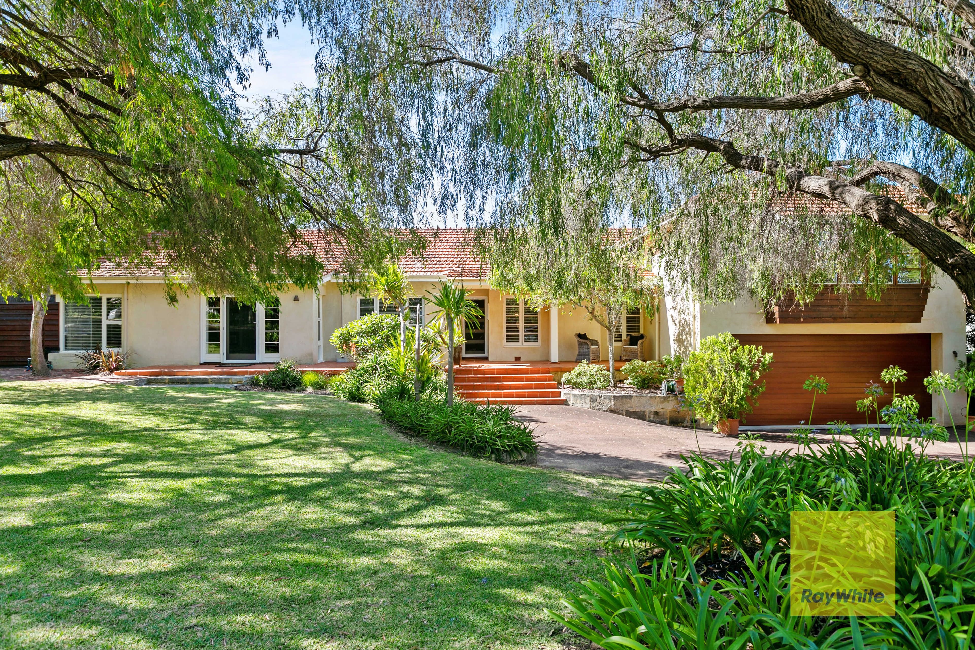 4 Haining Avenue, Cottesloe WA 6011, Cottesloe - Thumbnail 3
