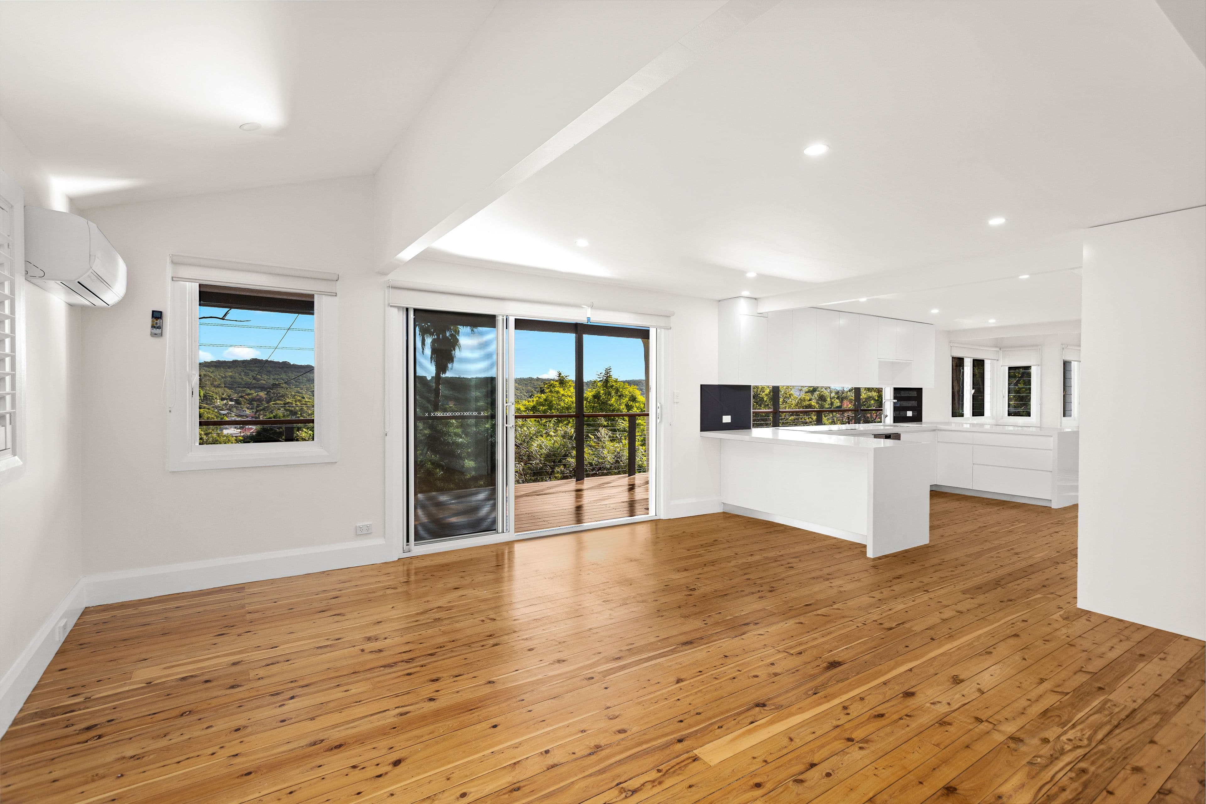 130 The Crescent, Helensburgh NSW 2508, Helensburgh - Thumbnail 3