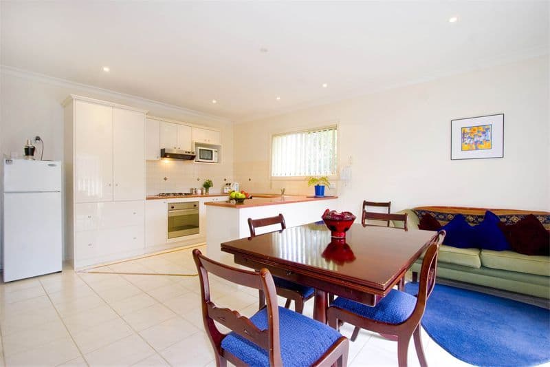 2 Walker Grove, CHELTENHAM VIC 3192, Cheltenham - Thumbnail 2
