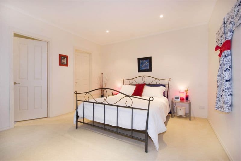 2 Walker Grove, CHELTENHAM VIC 3192, Cheltenham - Thumbnail 4