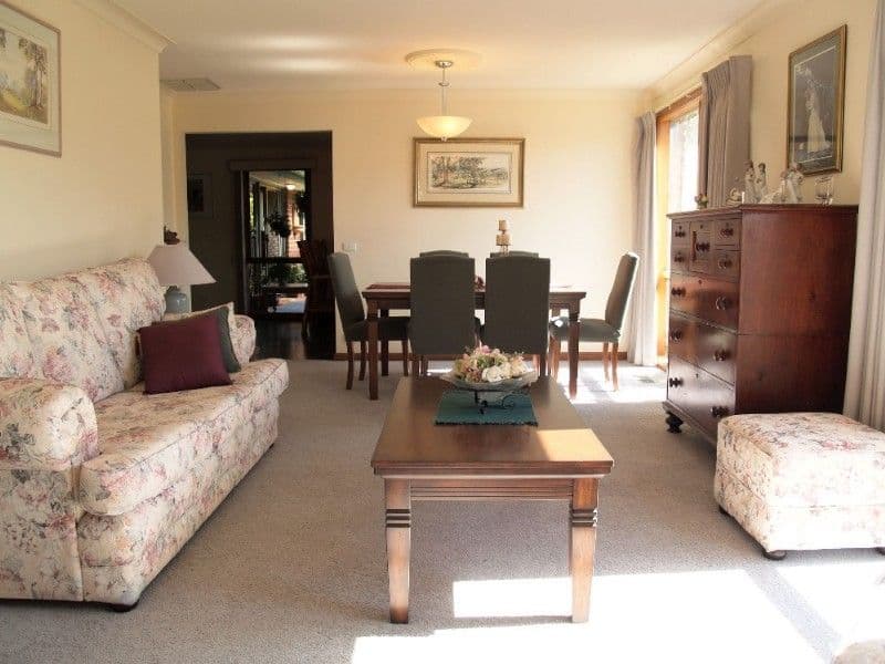 10 Glenview Court, CROYDON NORTH VIC 3136, Croydon North - Thumbnail 2