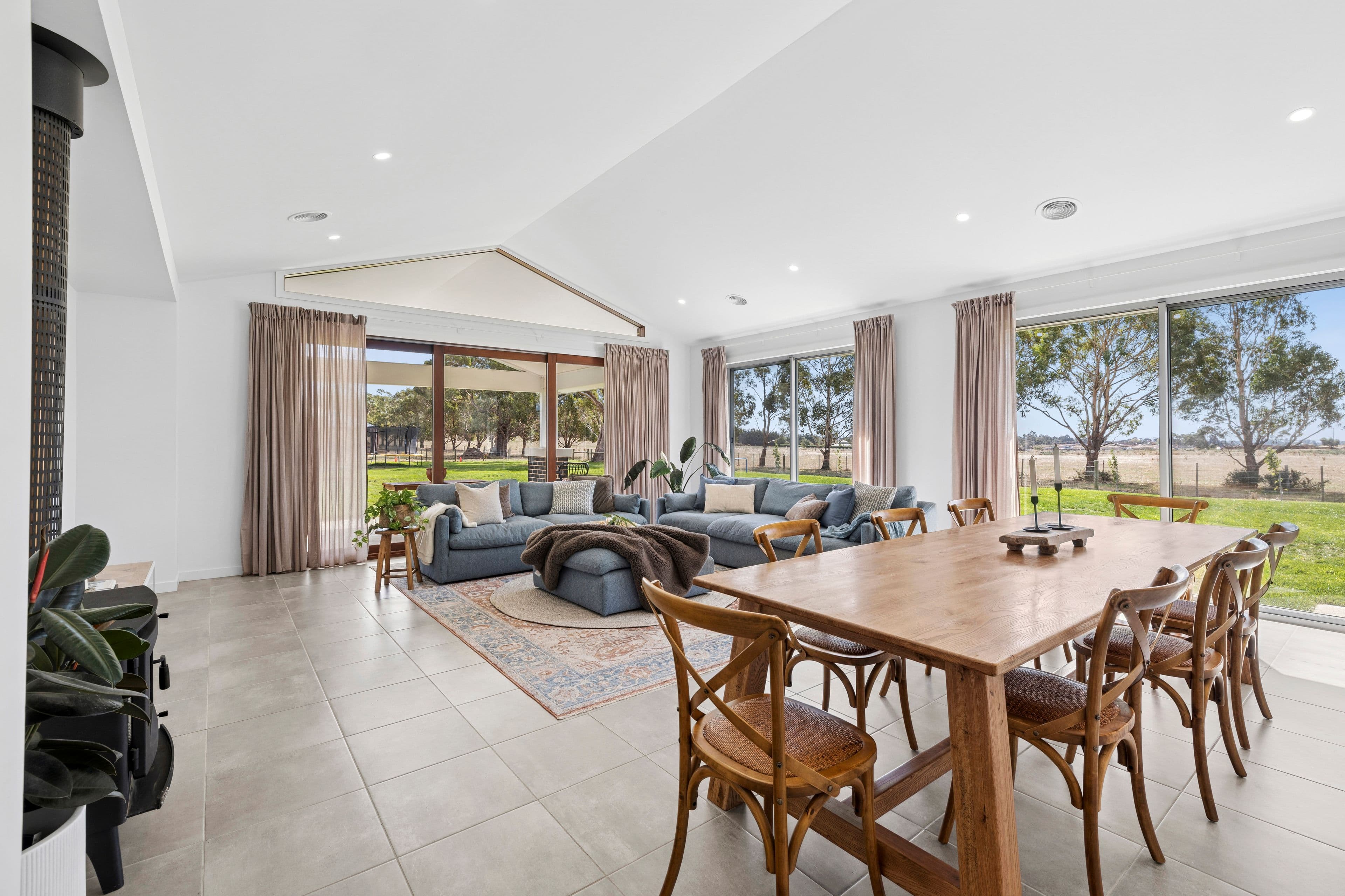 27 Blanchfield Drive, Kyneton VIC 3444, Kyneton - Thumbnail 3