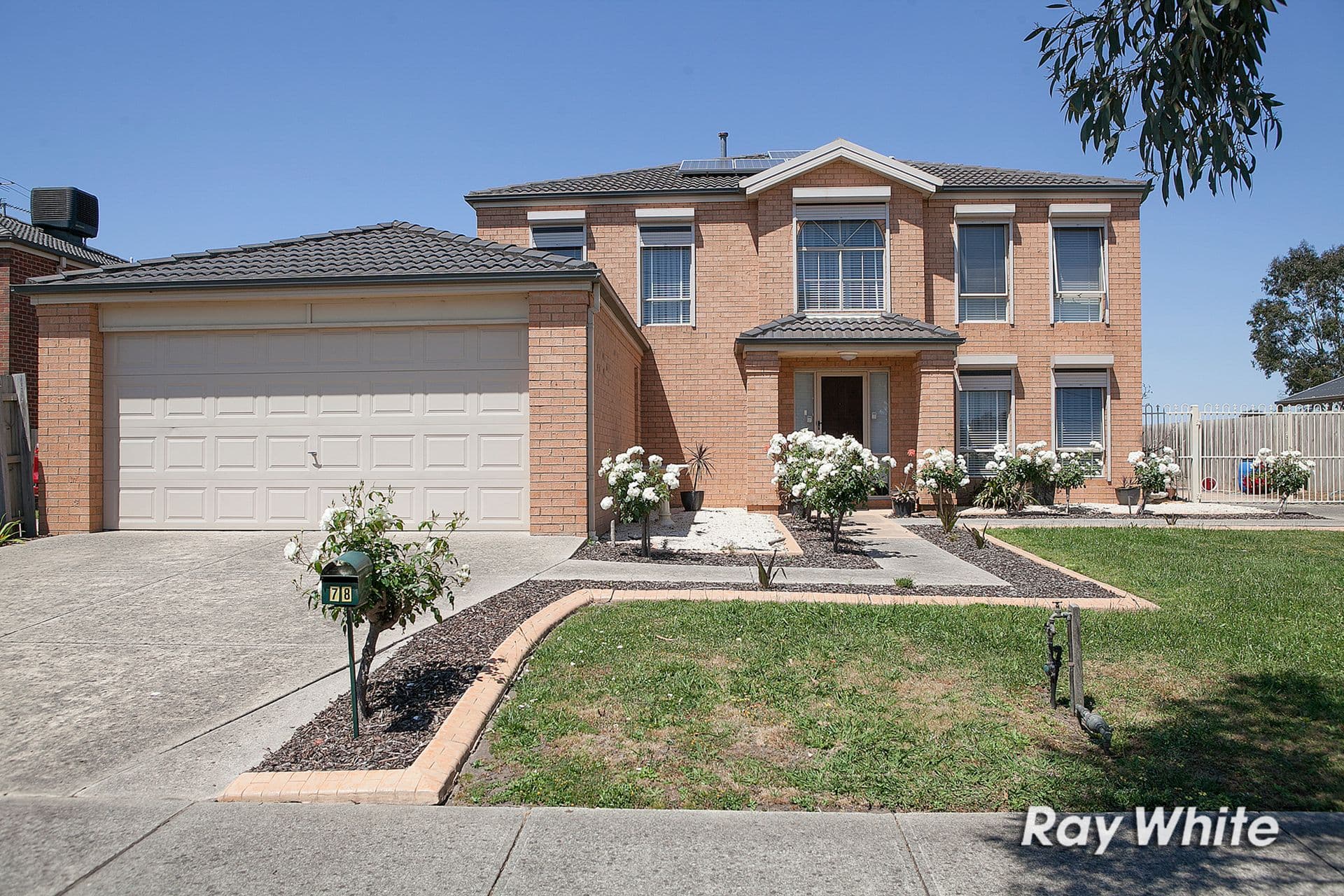 78 Cherryhills Drive, Cranbourne VIC 3977, Cranbourne - Thumbnail 2