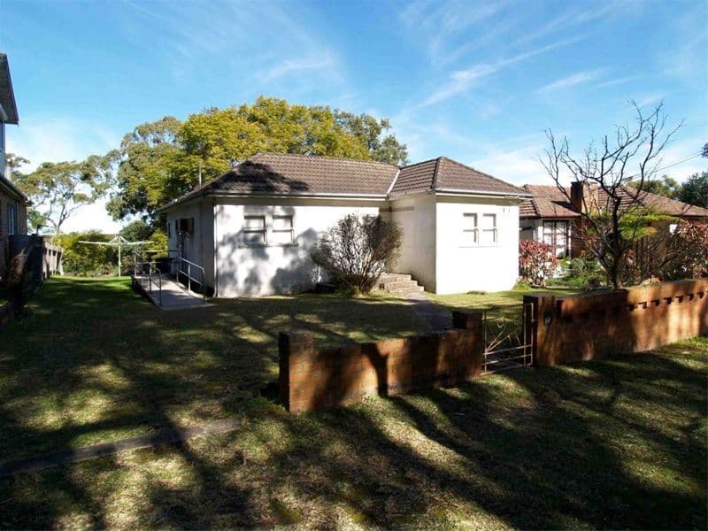 10 Crookwell Avenue, MIRANDA NSW 2228, Miranda - Image 1