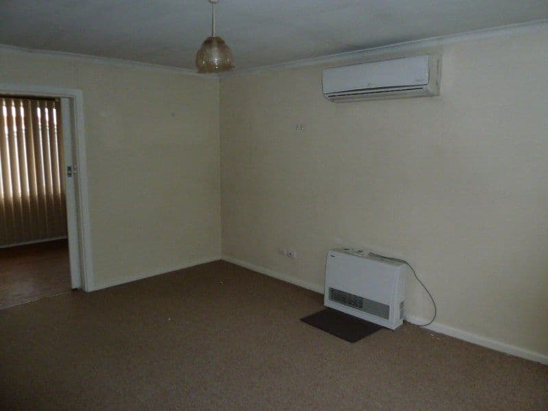 44 Derrington Street, MOUNT GAMBIER SA 5290, Mount Gambier - Thumbnail 2