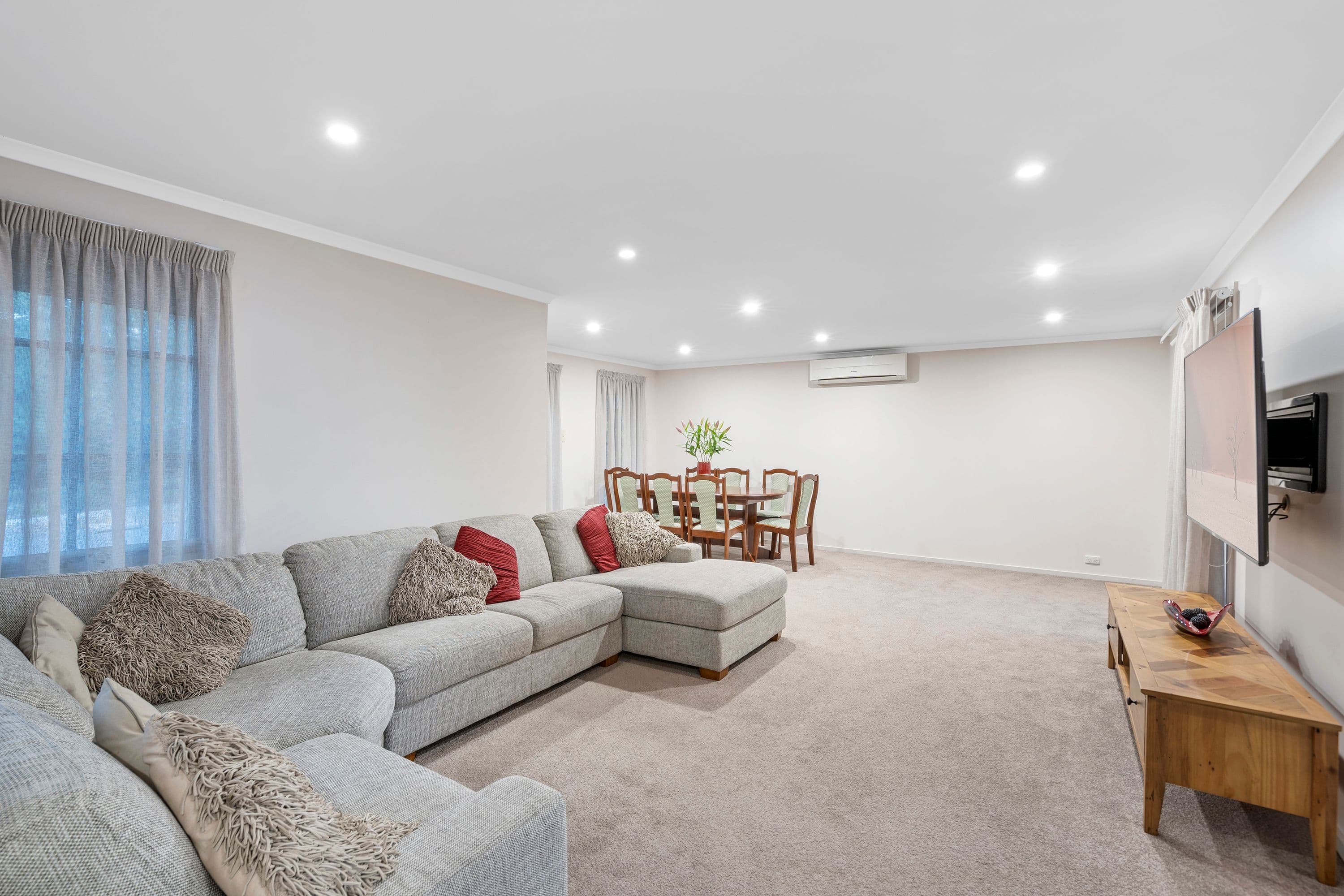 44 Riddell Road, Wantirna South VIC 3152, Wantirna South - Thumbnail 2