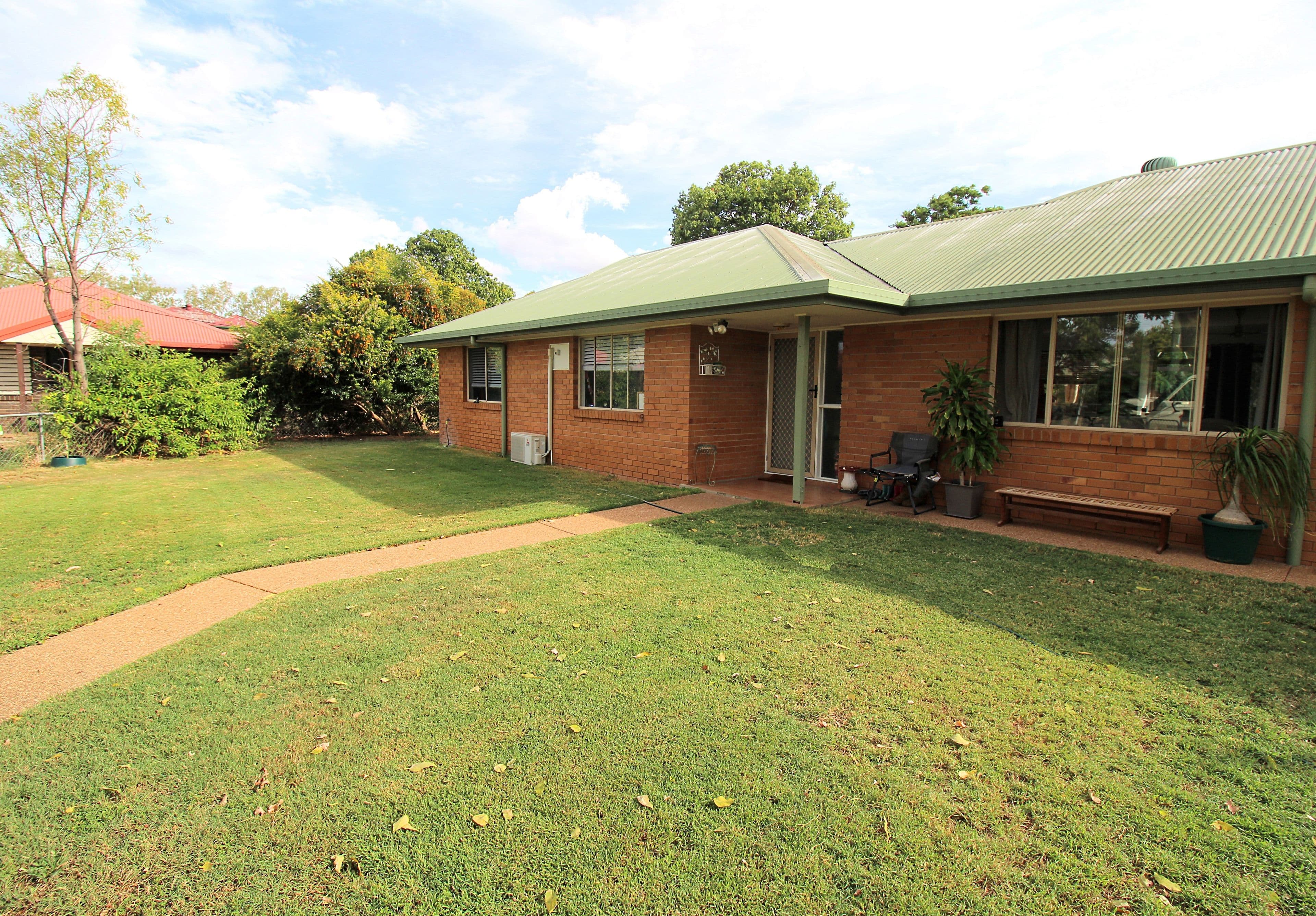 8 Frank Bell Street, Emerald QLD 4720, Emerald - Thumbnail 2