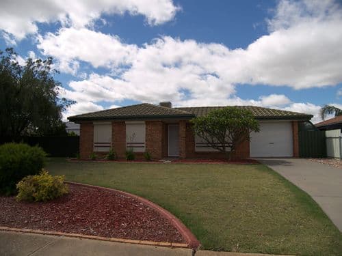 18 Lisbon Road, CRAIGMORE SA 5114, Craigmore - Image 1