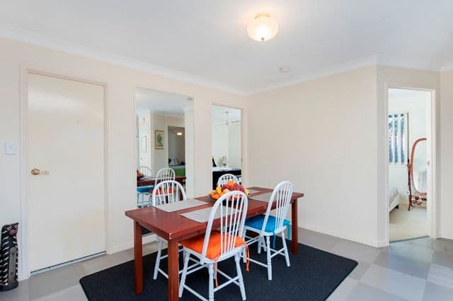 8 Starling Street, LOGANLEA QLD 4131, Loganlea - Thumbnail 2
