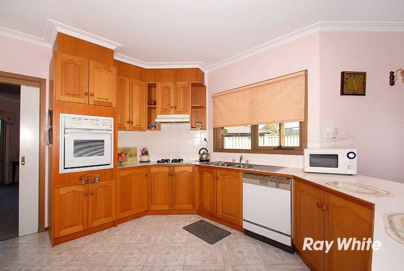 90 Hoysted Avenue, CRANBOURNE NORTH VIC 3977, Cranbourne North - Thumbnail 2