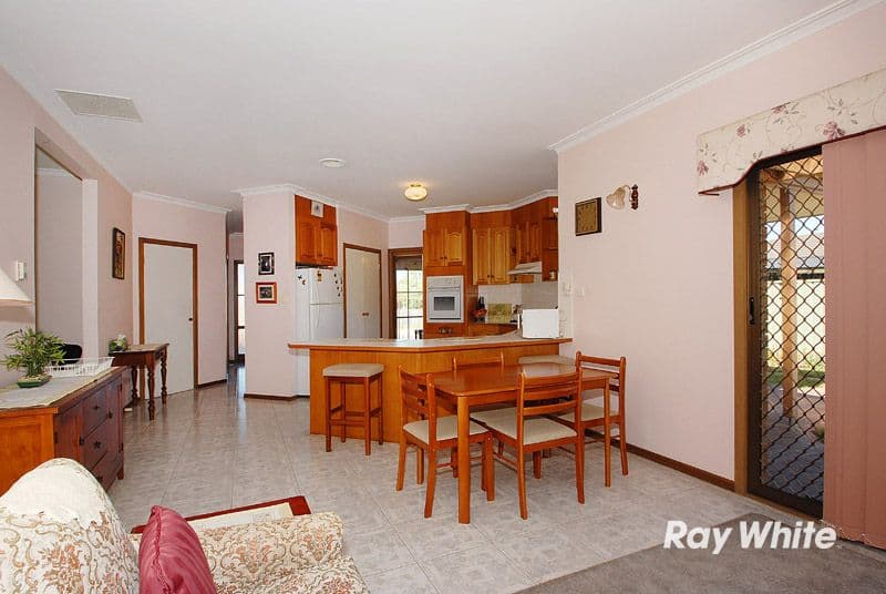 90 Hoysted Avenue, CRANBOURNE NORTH VIC 3977, Cranbourne North - Thumbnail 3