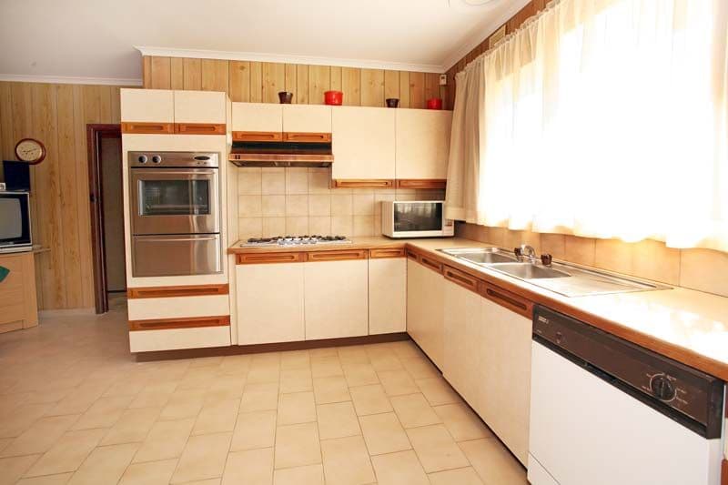 24  Kauri Grove, GLEN WAVERLEY VIC 3150, Glen Waverley - Thumbnail 3