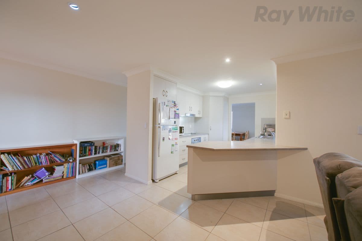 15 Hilldean Drive, Raceview QLD 4305, Raceview - Thumbnail 4