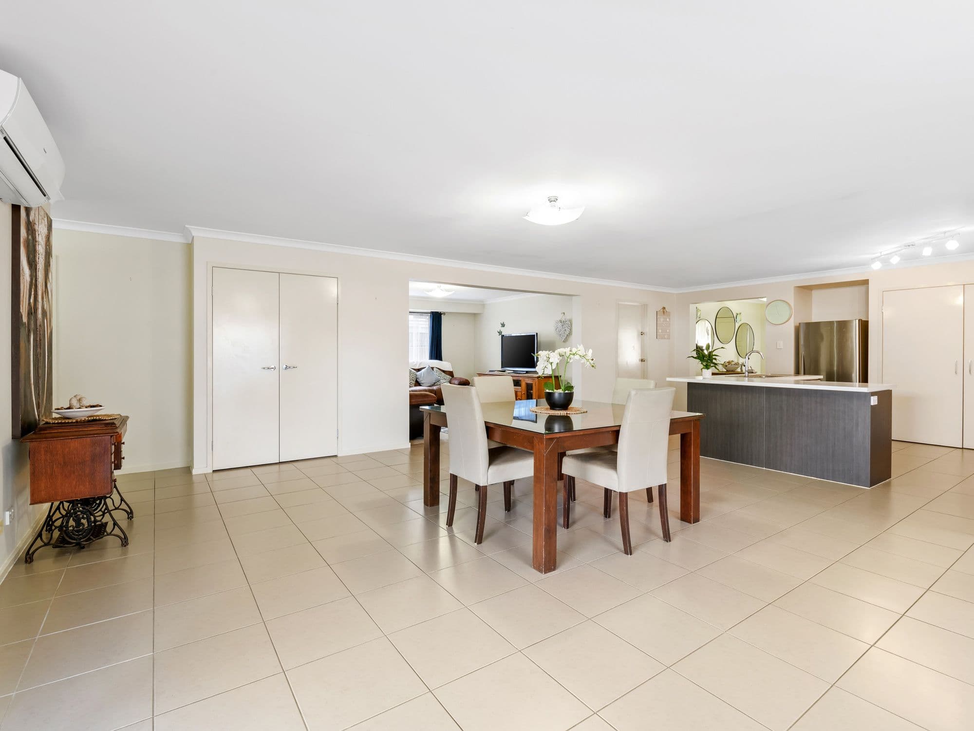 42 Siedofsky Street, Redbank Plains QLD 4301, Redbank Plains - Thumbnail 6