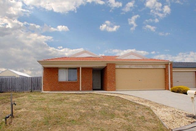 50 Bernborough Avenue, Cranbourne West VIC 3977, Cranbourne West - Image 1