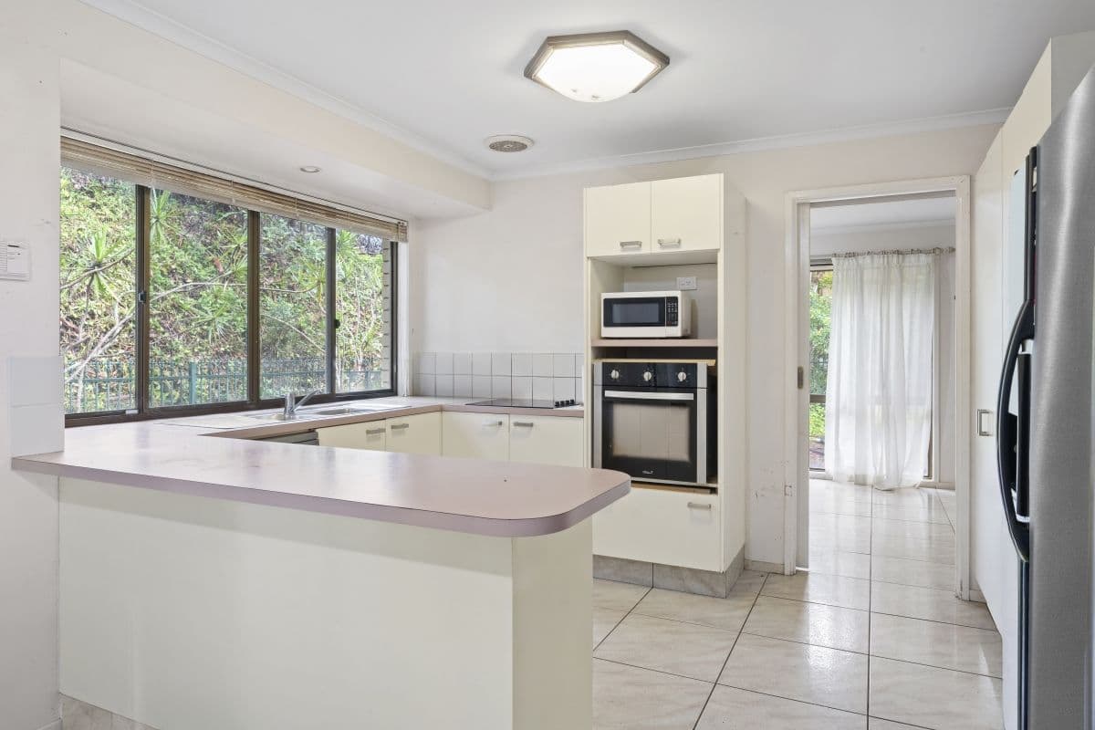 31 Ryfield Road, Carrara QLD 4211, Carrara - Thumbnail 2