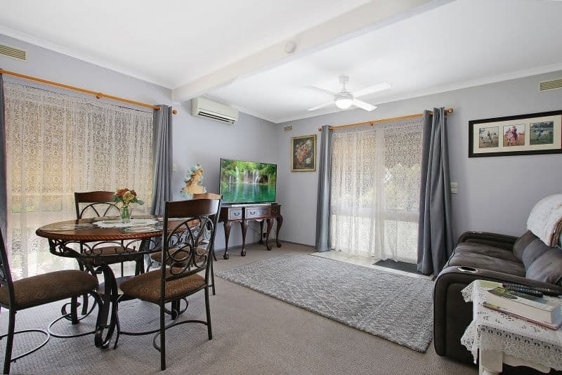 11 Angus Avenue, West Wodonga VIC 3690, West Wodonga - Thumbnail 3