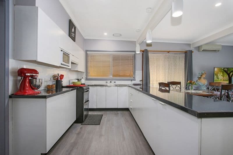 11 Angus Avenue, West Wodonga VIC 3690, West Wodonga - Thumbnail 4