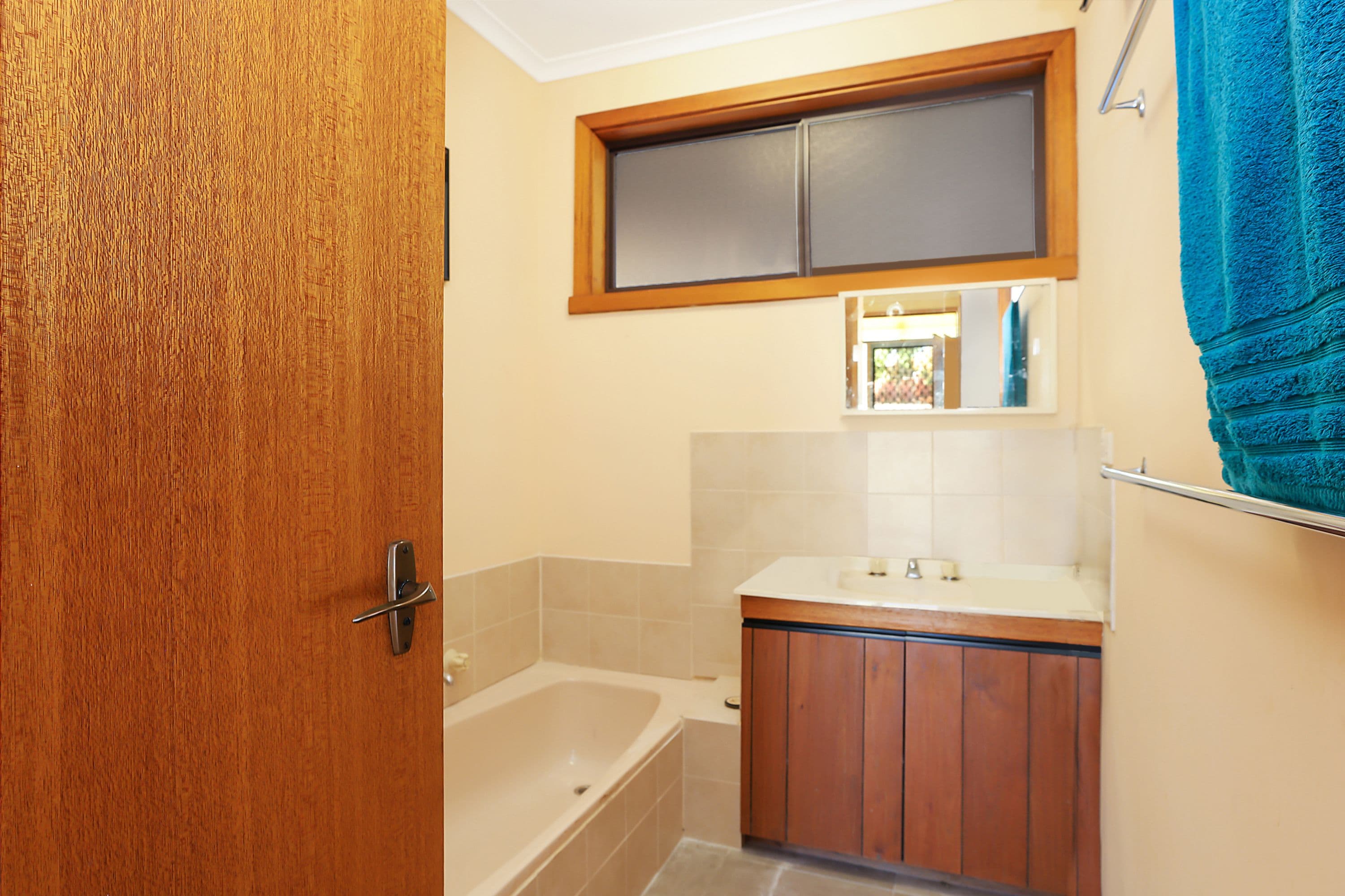 16A Wilson Street, Camperdown VIC 3260, Camperdown - Thumbnail 6