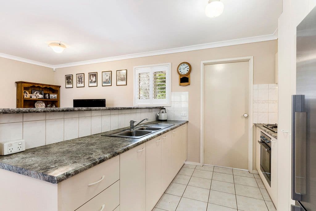24 Amaroo Street, Chadstone VIC 3148, Chadstone - Thumbnail 3